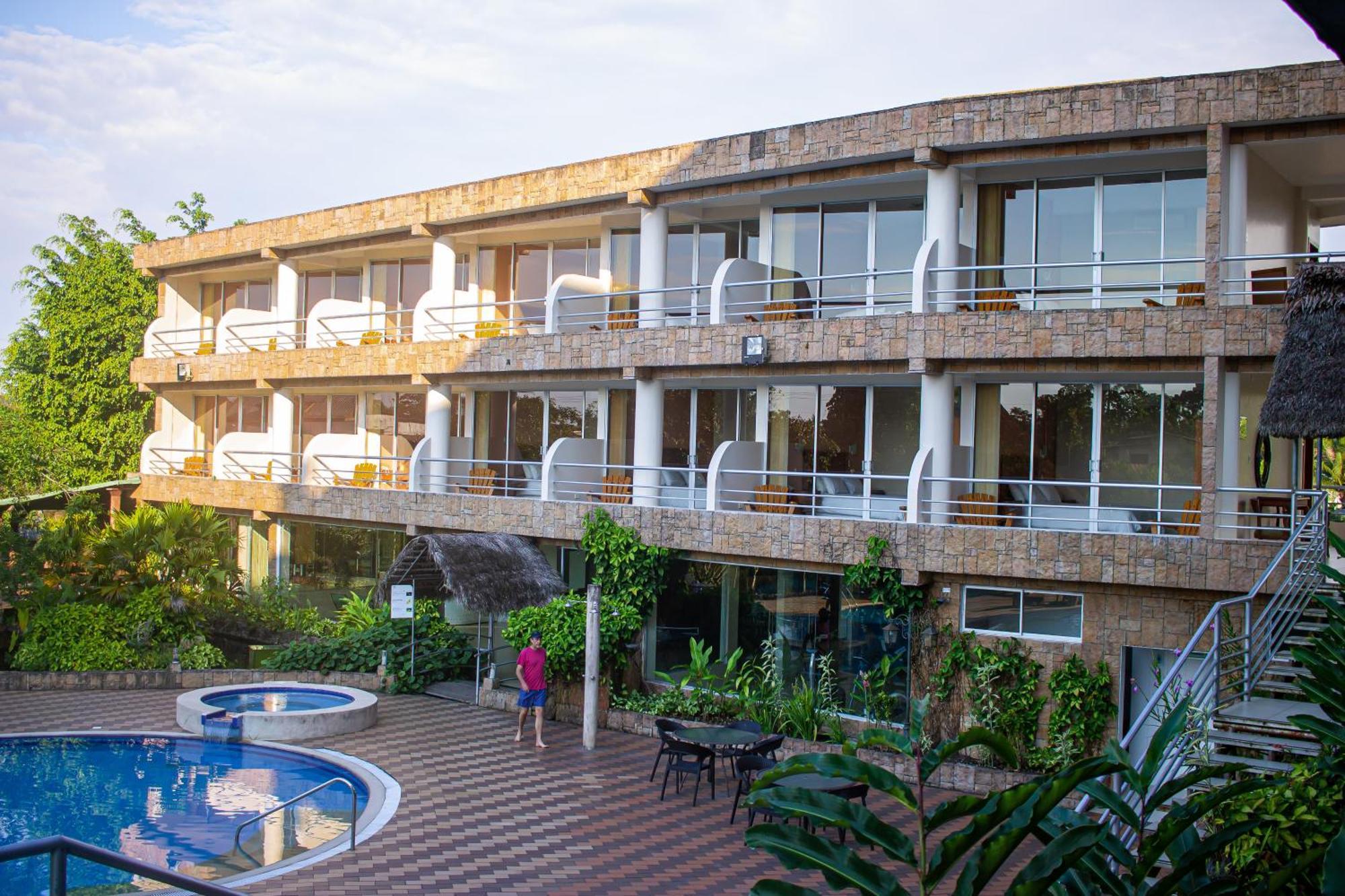 Gran Hotel De Lago - El Coca 푸에르토프란시스코데오레야나 외부 사진